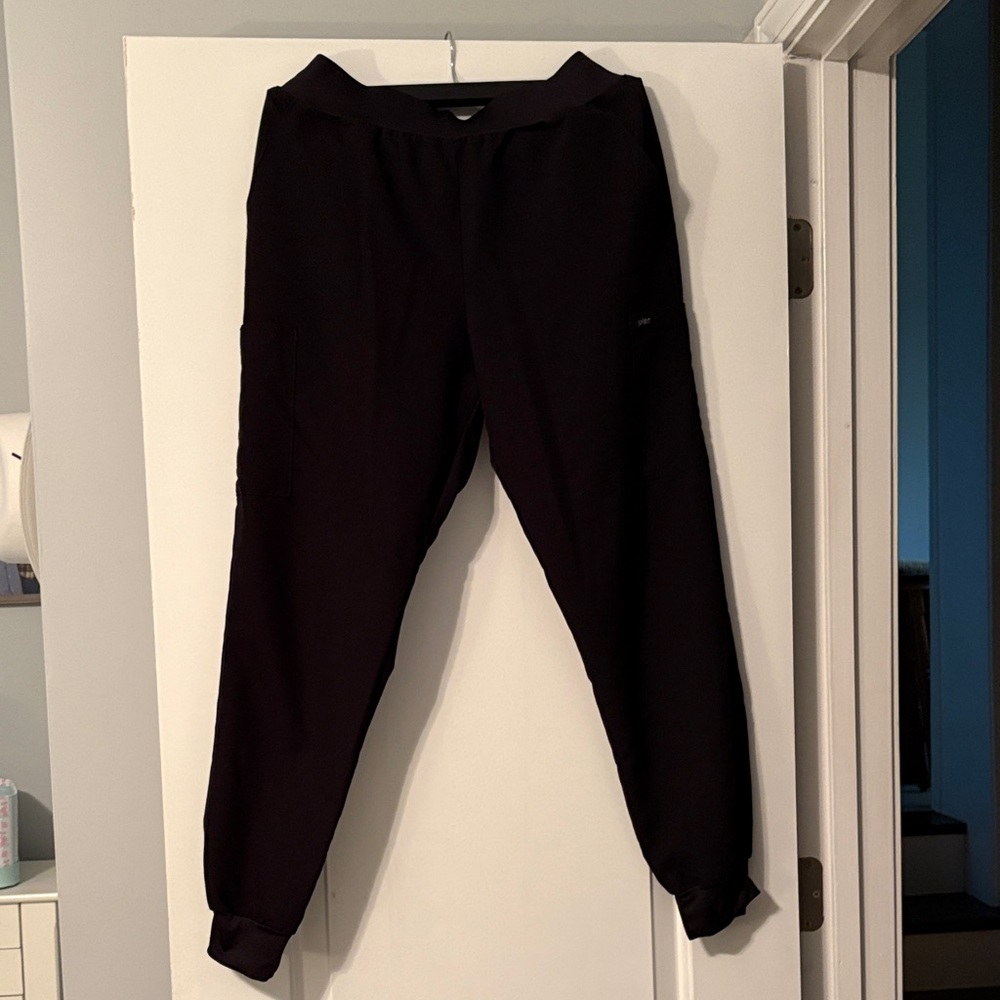 Black Spirit scrub bottoms